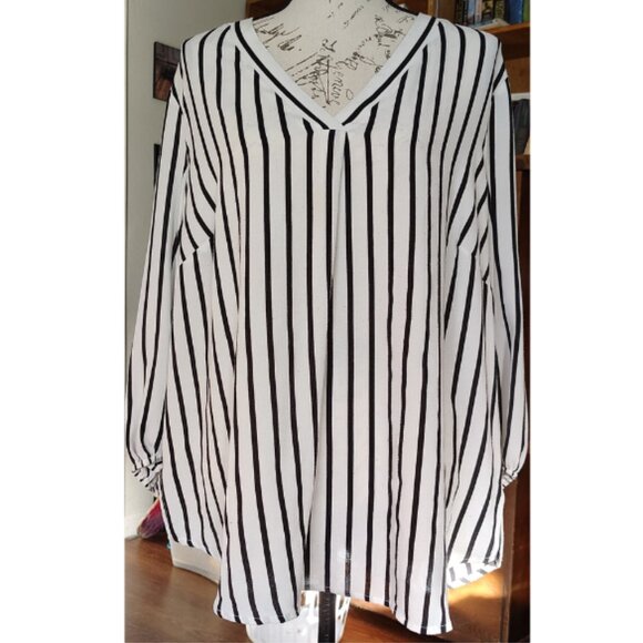 Adrianna Papell Striped Plus Size Blouse 1X - Nautical Coastal Preppy Work Wear - Picture 1 of 11